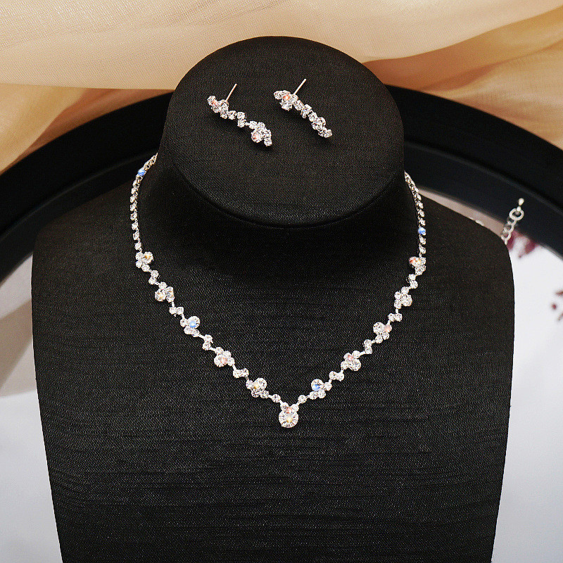 Conjunto Brilhantes 2 Em 1 - Colar E Brincos 